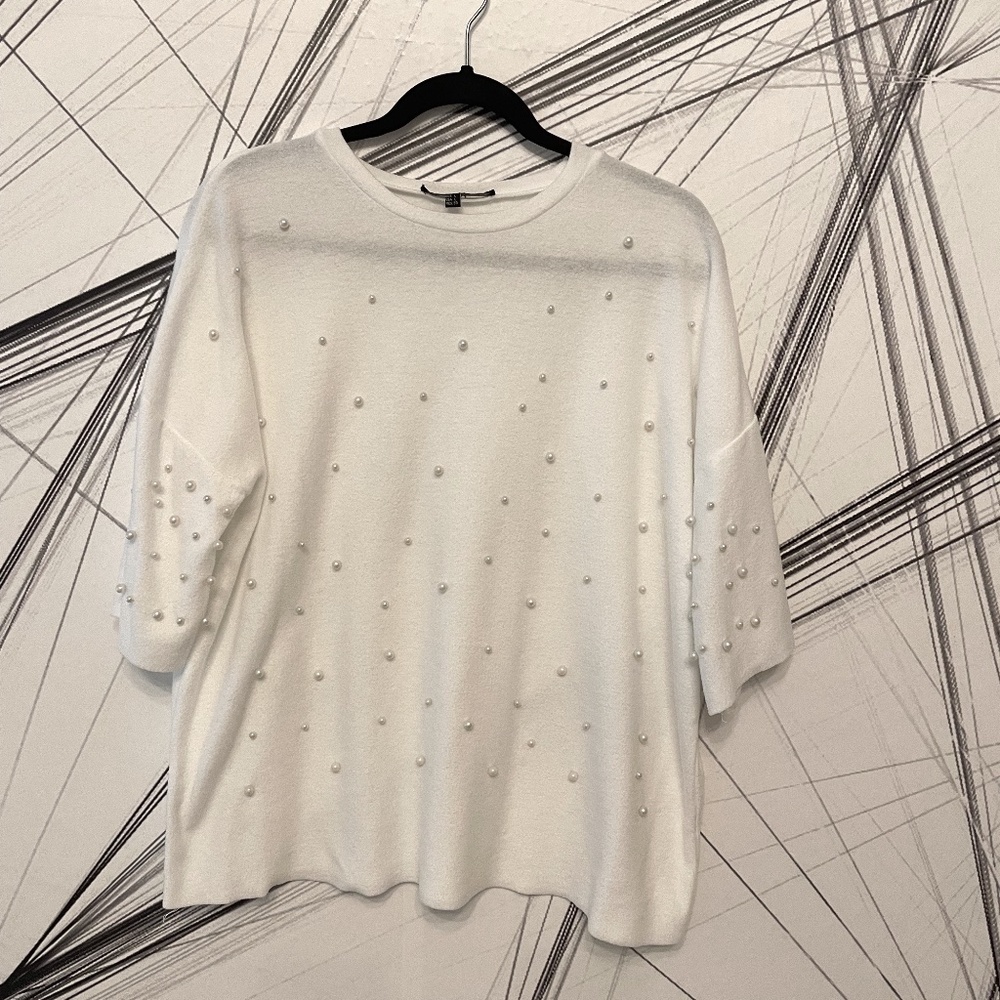 White Pearls beaded Soft T-Shirt L